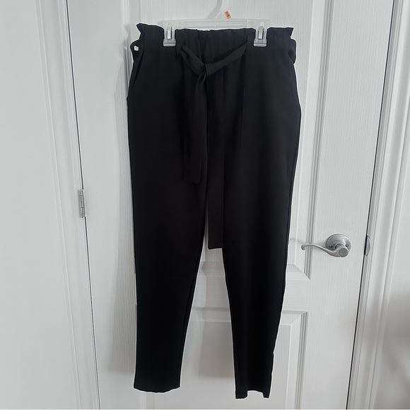 Very flattering black dress pants with front pockets - Picture 1 of 4
